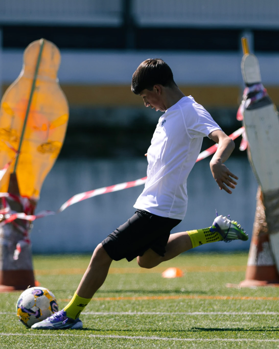 Atleta a rematar durante um treino Improve